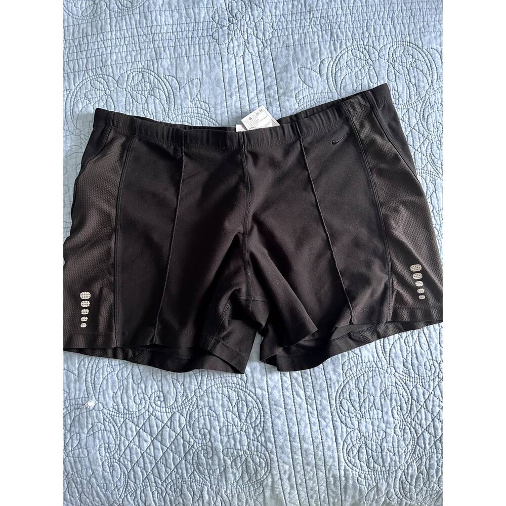 Women Nike Shorts Size M Black Pre owned
